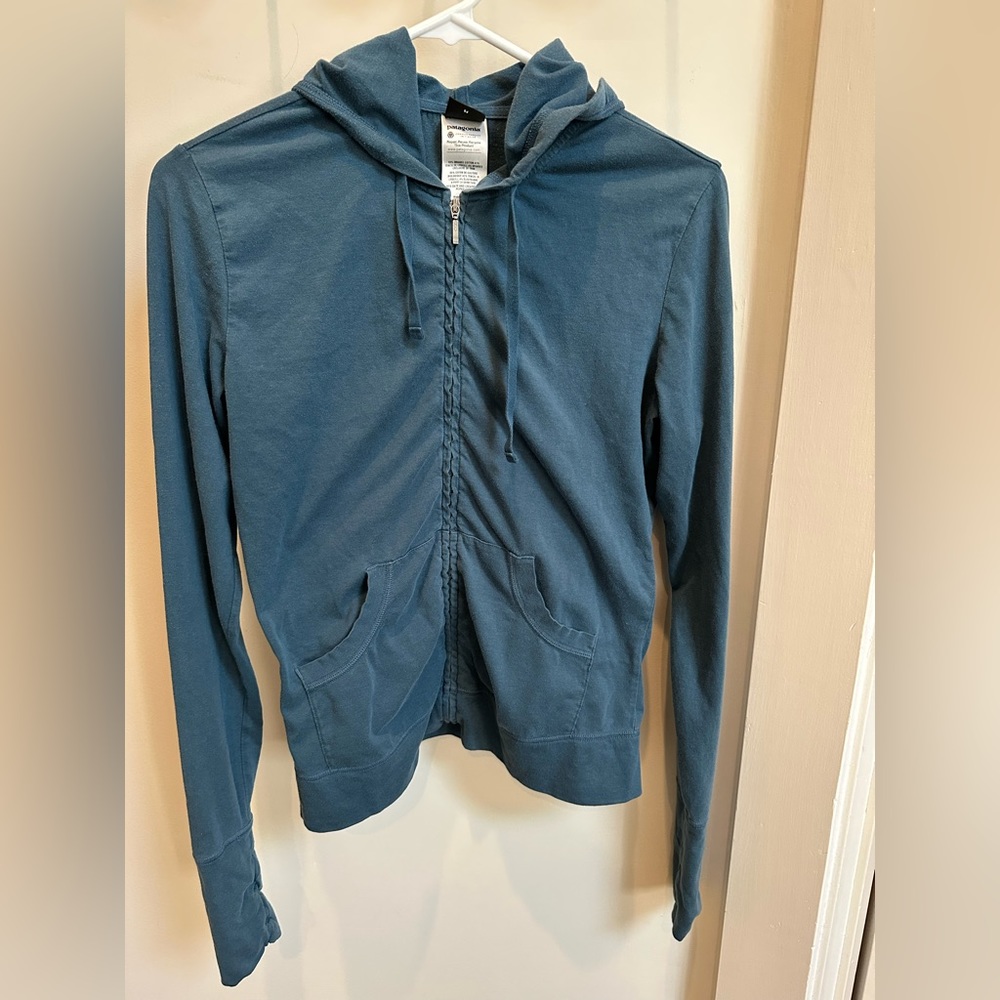 Patagonia cotton sweatshirt. Lightweight.